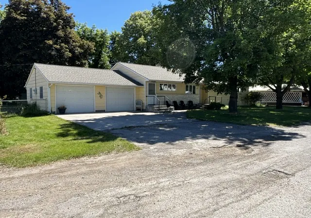 Photo 3 of Single family home for sale at 206 W Stanton St, Plains, MT 59859 | MLS# 30073319 | Listing updated on 2026-09-10