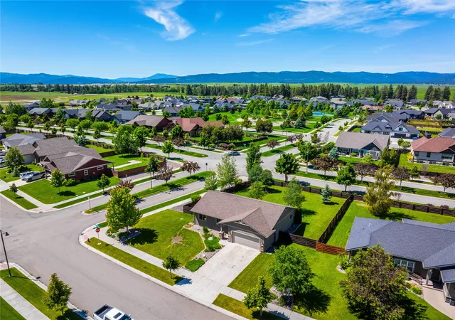 Photo 3 of Single family home for sale at 174 Lazy Crk Way, Kalispell, MT 59901 | MLS# 30073475 | Listing updated on 2026-09-20