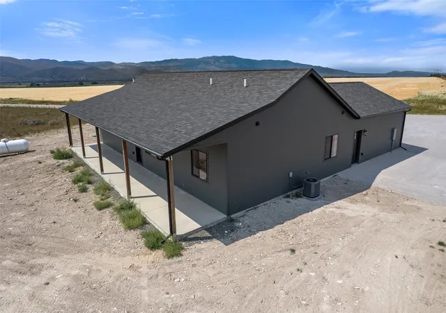 Photo 3 of Single family home for sale at 189 Skyview Ln, Townsend, MT 59644 | MLS# 30073565 | Listing updated on 2026-09-14