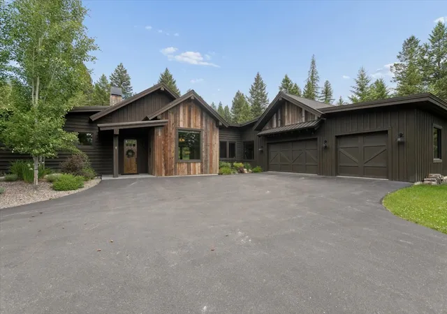 Photo 2 of Single family home for sale at 1583 Whitefish Village Dr, Whitefish, MT 59937 | MLS# 30073636 | Listing updated on 2026-09-23