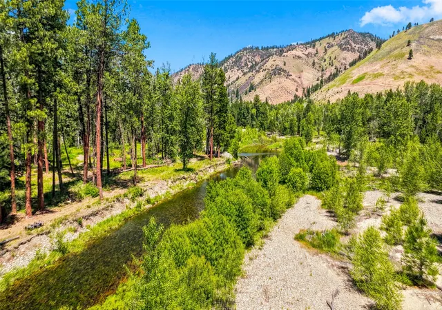 Photo 2 of Manufactured home for sale at 2848 E Gorus Loop, Darby, MT 59829 | MLS# 30065656 | Listing updated on 2026-10-20