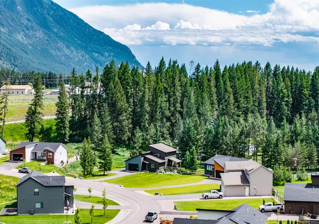 Photo 1 of Single family home for sale at 237 Bench Run, Columbia Falls, MT 59912 | MLS# 30073803 | Listing updated on 2026-09-08