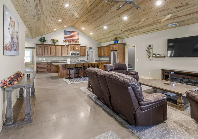 Photo 3 of Single family home for sale at 29 Lower Hawk Valley Rd, Columbus, MT 59019 | MLS# 30073866 | Listing updated on 2026-09-14