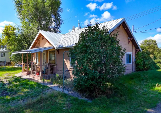 Photo 2 of Single family home for sale at 42419 3rd Avenue E, Pablo, MT 59855 | MLS# 30073878 | Listing updated on 2026-09-17