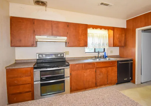 Photo 3 of Single family home for sale at 42419 3rd Avenue E, Pablo, MT 59855 | MLS# 30073878 | Listing updated on 2026-09-17