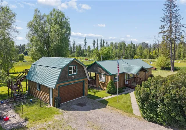 Photo 1 of Single family home for sale at 1685 Mt Hwy 206, Columbia Falls, MT 59912 | MLS# 30072787 | Listing updated on 2026-09-14