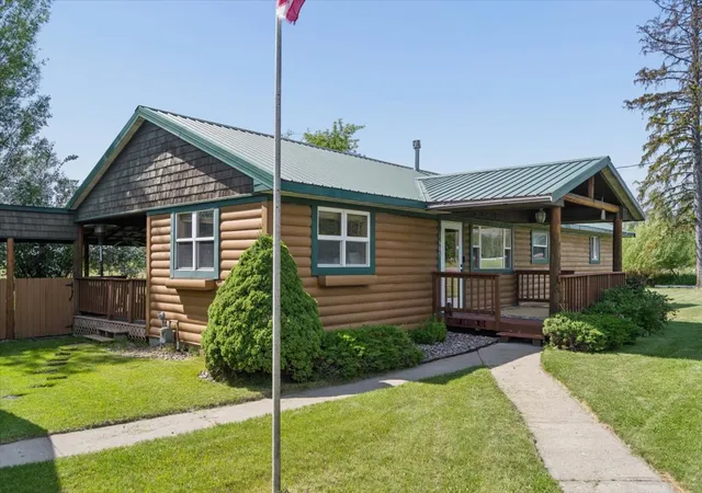 Photo 2 of Single family home for sale at 1685 Mt Hwy 206, Columbia Falls, MT 59912 | MLS# 30072787 | Listing updated on 2026-09-14