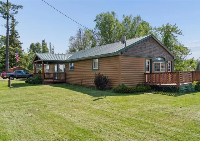 Photo 3 of Single family home for sale at 1685 Mt Hwy 206, Columbia Falls, MT 59912 | MLS# 30072787 | Listing updated on 2026-09-14