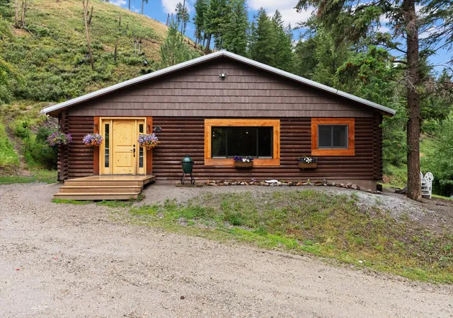 Photo 2 of Single family home for sale at 4284 N Frk Rye Crk Rd, Darby, MT 59829 | MLS# 30074113 | Listing updated on 2026-09-04