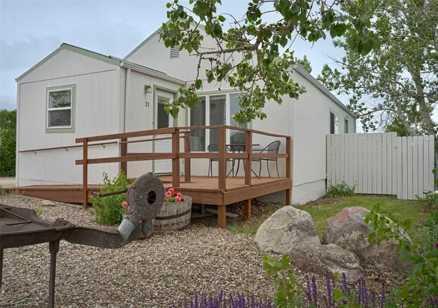 Photo 3 of Single family home for sale at 21 2nd Street S, Sunburst, MT 59482 | MLS# 30074177 | Listing updated on 2026-09-14