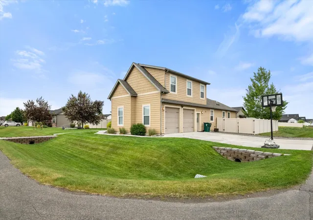 Photo 3 of Single family home for sale at 3807 Shenandoah Ln, Helena, MT 59602 | MLS# 30073297 | Listing updated on 2026-09-18