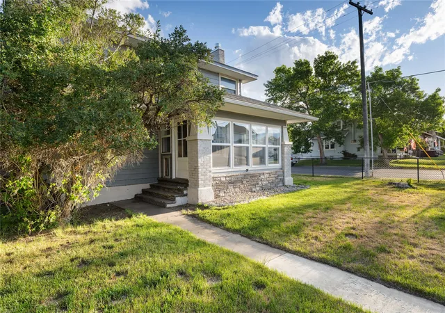 Photo 4 of Single family home for sale at 821 W 3rd Street, Anaconda, MT 59711 | MLS# 30074078 | Listing updated on 2026-08-31