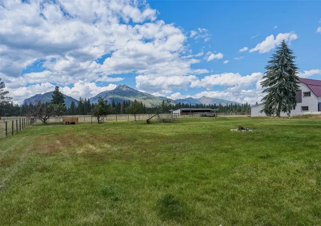 Photo 4 of Single family home for sale at 977 US Hwy 93 S, Hamilton, MT 59840 | MLS# 30074483 | Listing updated on 2026-09-07