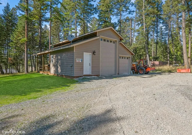 Photo 3 of Single family home for sale at 4496 S Us Hwy 93, Whitefish, MT 59937 | MLS# 30074594 | Listing updated on 2026-09-18