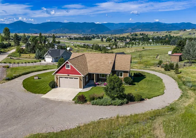 Photo 2 of Single family home for sale at 10866 El Toro Ln, Missoula, MT 59808 | MLS# 30074668 | Listing updated on 2026-09-22