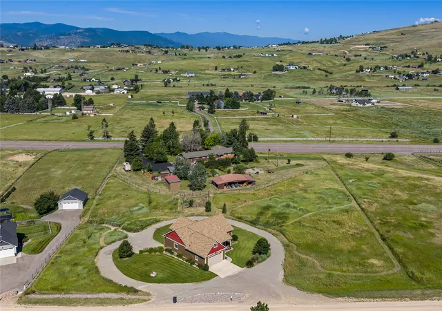 Photo 3 of Single family home for sale at 10866 El Toro Ln, Missoula, MT 59808 | MLS# 30074668 | Listing updated on 2026-09-22