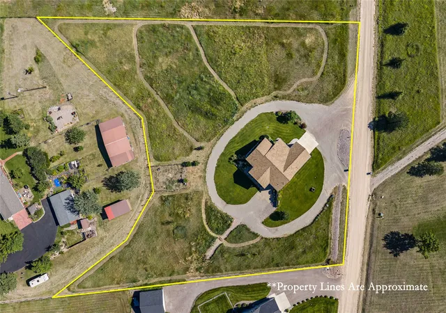 Photo 4 of Single family home for sale at 10866 El Toro Ln, Missoula, MT 59808 | MLS# 30074668 | Listing updated on 2026-09-22