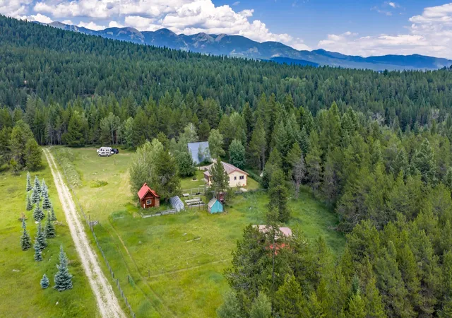 Photo 1 of Single family home for sale at 300 Spencer Hl Dr, Whitefish, MT 59937 | MLS# 30074674 | Listing updated on 2026-09-15