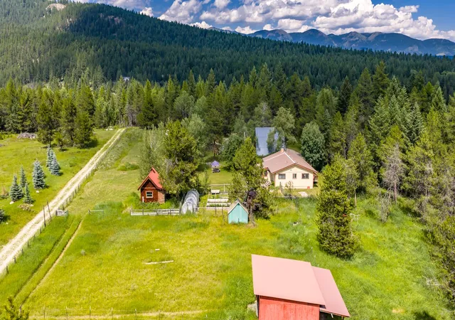 Photo 2 of Single family home for sale at 300 Spencer Hl Dr, Whitefish, MT 59937 | MLS# 30074674 | Listing updated on 2026-09-15