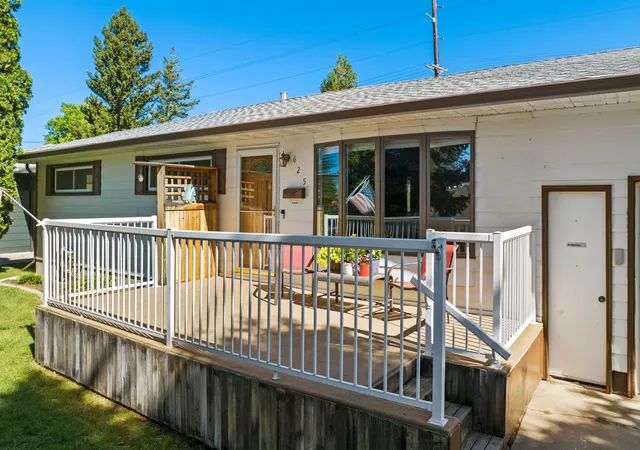 Photo 2 of Single family home for sale at 625 Riverview Dr E, Great Falls, MT 59404 | MLS# 30074717 | Listing updated on 2026-09-14