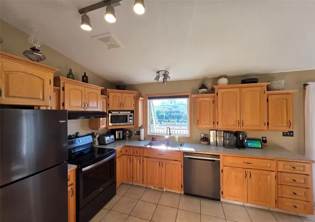 Photo 3 of Single family home for sale at 229 Central Ave, Sweet Grass, MT 59484 | MLS# 30074608 | Listing updated on 2026-09-08