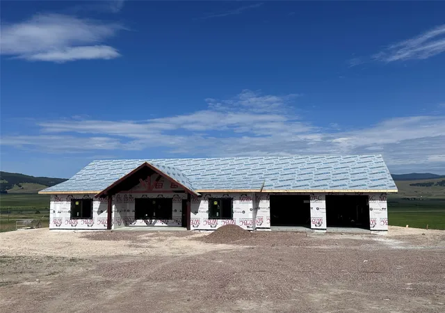 Photo 2 of Single family home for sale at 7 Foothills Ct, Anaconda, MT 59711 | MLS# 30074764 | Listing updated on 2026-09-10