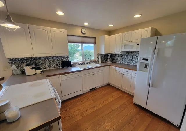 Photo 4 of Single family home for sale at 2 Mcneil Ln, Plains, MT 59859 | MLS# 30074765 | Listing updated on 2026-09-30