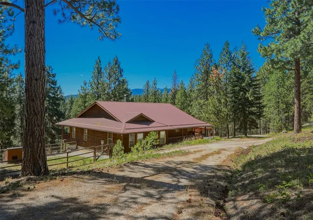Photo 1 of Single family home for sale at 2108 Silver Ridge Rd, Hamilton, MT 59840 | MLS# 30074421 | Listing updated on 2026-09-18