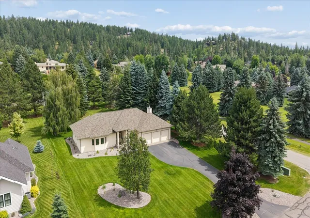 Photo 2 of Single family home for sale at 101 Whitetail Ct, Bigfork, MT 59911 | MLS# 30073417 | Listing updated on 2026-09-15