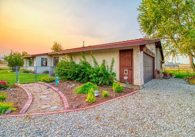 Photo 2 of Single family home for sale at 1235 Arrow Horse Ln, Corvallis, MT 59828 | MLS# 30074934 | Listing updated on 2026-09-14