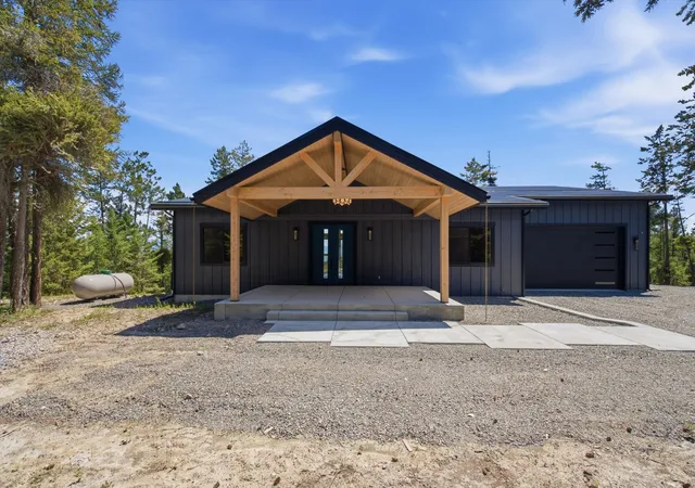 Photo 2 of Single family home for sale at 1004 Boon Rd, Somers, MT 59932 | MLS# 30074791 | Listing updated on 2026-09-19