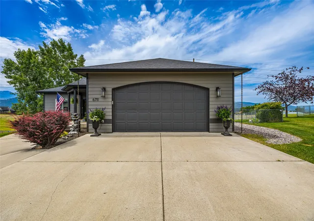 Photo 3 of Single family home for sale at 6711 Kelsey Ct, Missoula, MT 59803 | MLS# 30074993 | Listing updated on 2026-09-22