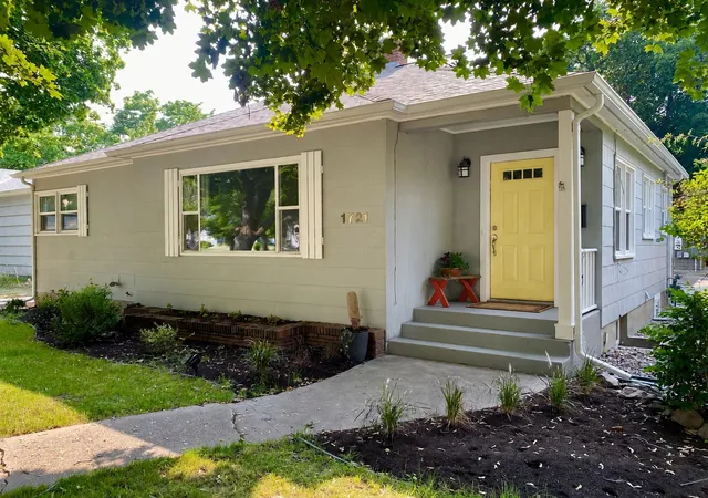 Photo 1 of Single family home for sale at 1721 Helen Ave, Missoula, MT 59801 | MLS# 30073911 | Listing updated on 2026-09-07
