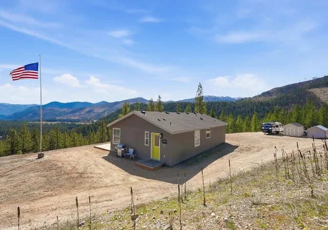 Photo 24 of Manufactured home for sale at 625 Bear Paw Trl, Superior, MT 59872 | MLS# 30074996 | Listing updated on 2026-08-31