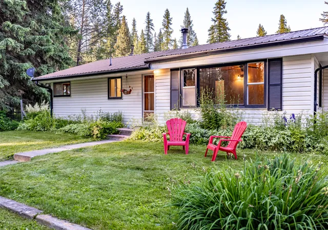 Photo 1 of Single family home for sale at 4260 Us Hwy 93 W, Whitefish, MT 59937 | MLS# 30073989 | Listing updated on 2026-09-09