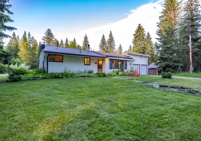 Photo 2 of Single family home for sale at 4260 Us Hwy 93 W, Whitefish, MT 59937 | MLS# 30073989 | Listing updated on 2026-09-09
