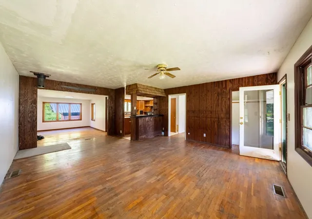 Photo 4 of Single family home for sale at 60295 US Hwy 2, Libby, MT 59923 | MLS# 30075186 | Listing updated on 2026-09-16