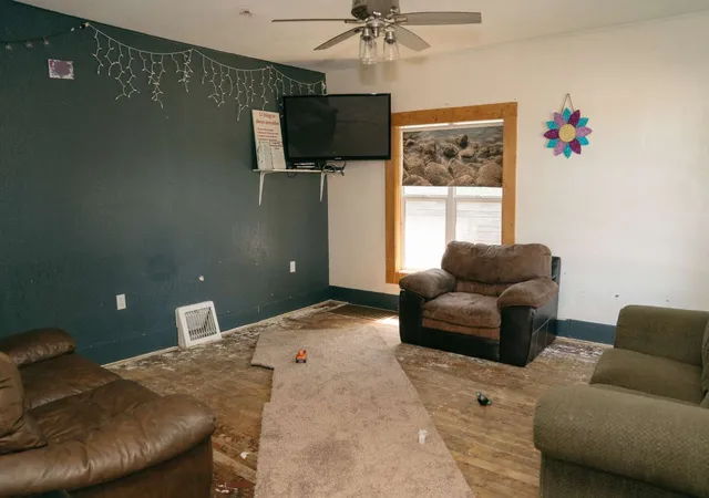 Photo 3 of Single family home for sale at 33 3rd Avenue SE, Cut Bank, MT 59427 | MLS# 30075192 | Listing updated on 2026-09-16