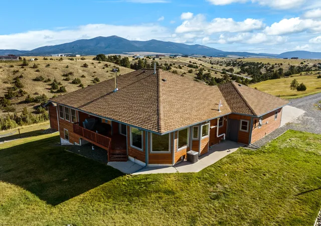 Photo 3 of Single family home for sale at 26 Silver Sage Rd, Townsend, MT 59644 | MLS# 30075125 | Listing updated on 2026-09-14