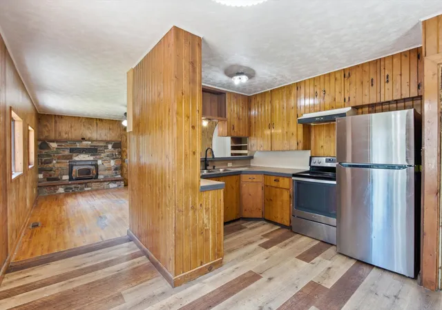 Photo 2 of Single family home for sale at 76 W Cottonwood Dr, Kalispell, MT 59901 | MLS# 30075120 | Listing updated on 2026-09-24