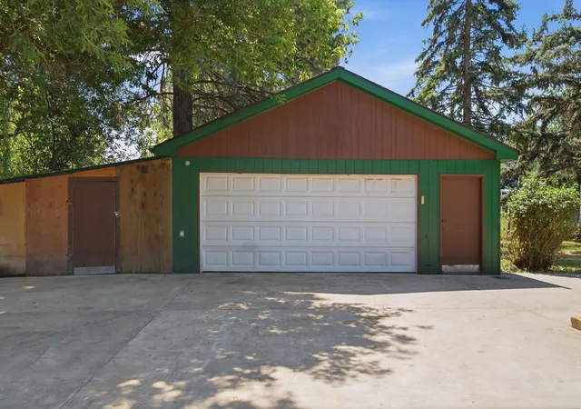 Photo 4 of Single family home for sale at 76 W Cottonwood Dr, Kalispell, MT 59901 | MLS# 30075120 | Listing updated on 2026-09-24