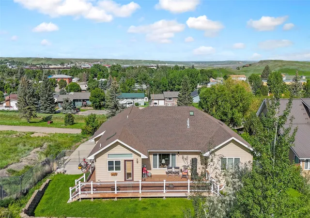 Photo 3 of Single family home for sale at 930 Spirit Dr, Shelby, MT 59474 | MLS# 30074662 | Listing updated on 2026-09-16