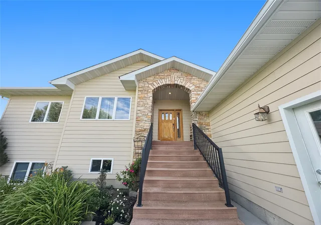 Photo 4 of Single family home for sale at 930 Spirit Dr, Shelby, MT 59474 | MLS# 30074662 | Listing updated on 2026-09-16
