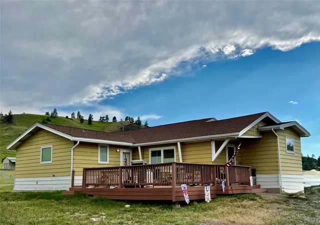 Photo 3 of Single family home for sale at 2 Meadowlark Sq, Cascade, MT 59421 | MLS# 30073988 | Listing updated on 2026-09-14
