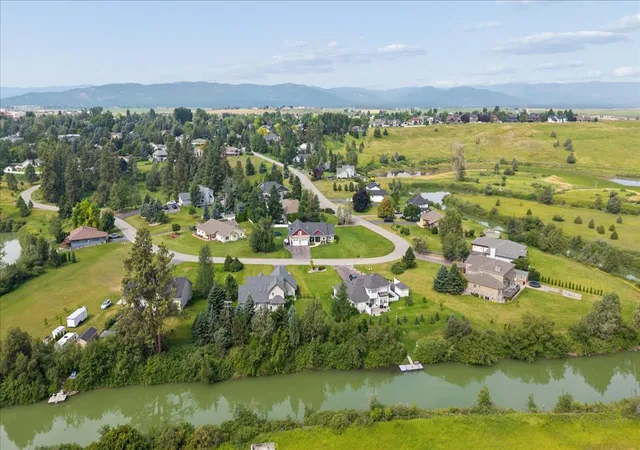Photo 2 of Single family home for sale at 333 Stillwater Loop, Kalispell, MT 59901 | MLS# 30075425 | Listing updated on 2026-09-14