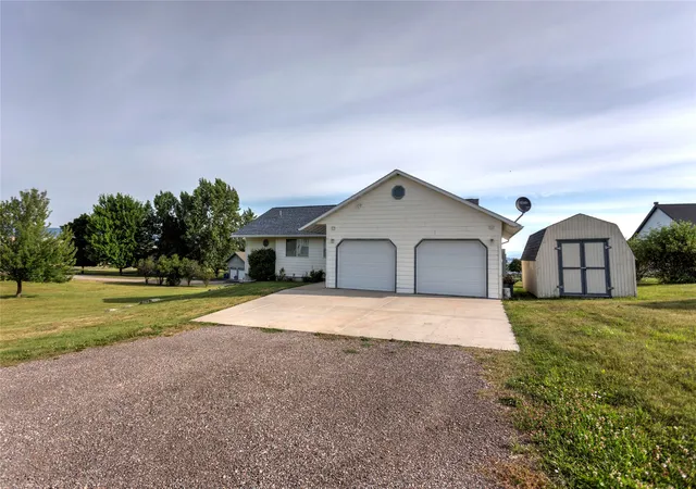 Photo 4 of Single family home for sale at 39445 Lakeview Dr, Polson, MT 59860 | MLS# 30074766 | Listing updated on 2026-09-16