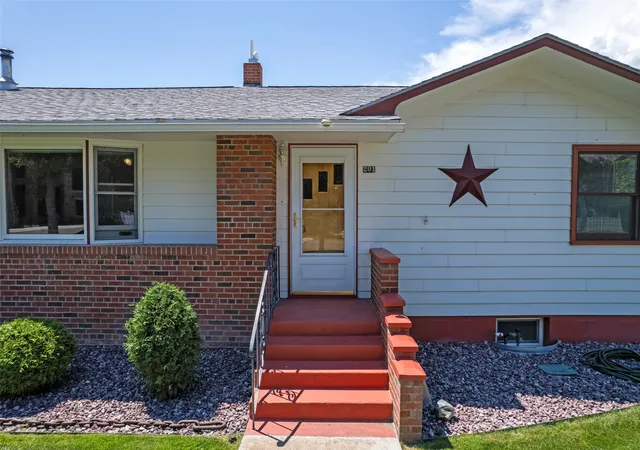 Photo 4 of Single family home for sale at 201 N Oak St, Townsend, MT 59644 | MLS# 30075343 | Listing updated on 2026-09-01