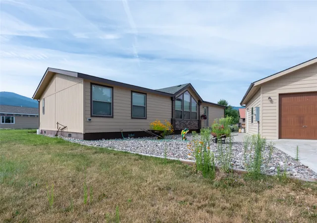 Photo 3 of Manufactured home for sale at 329 E Lynch St, Plains, MT 59859 | MLS# 30075358 | Listing updated on 2026-09-16