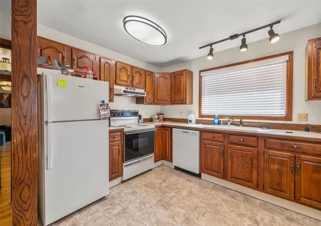 Photo 3 of Multi family home for sale at 118 6th Avenue, Havre, MT 59501 | MLS# 30075448 | Listing updated on 2026-09-14
