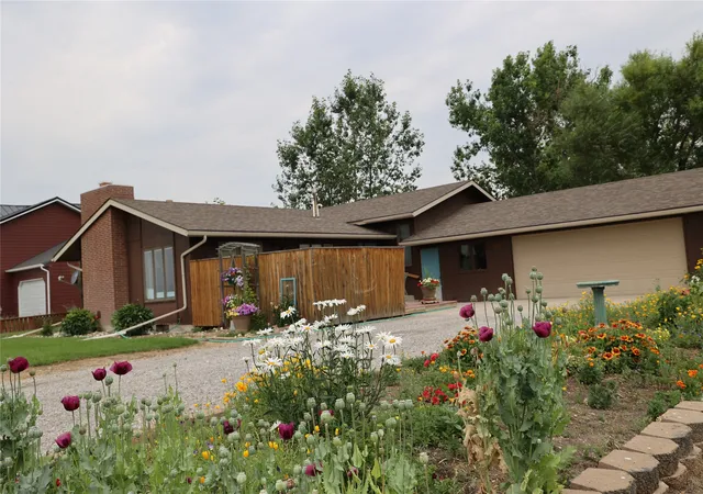 Photo 1 of Single family home for sale at 211 Illinois Ave, Valier, MT 59486 | MLS# 30075308 | Listing updated on 2026-09-03